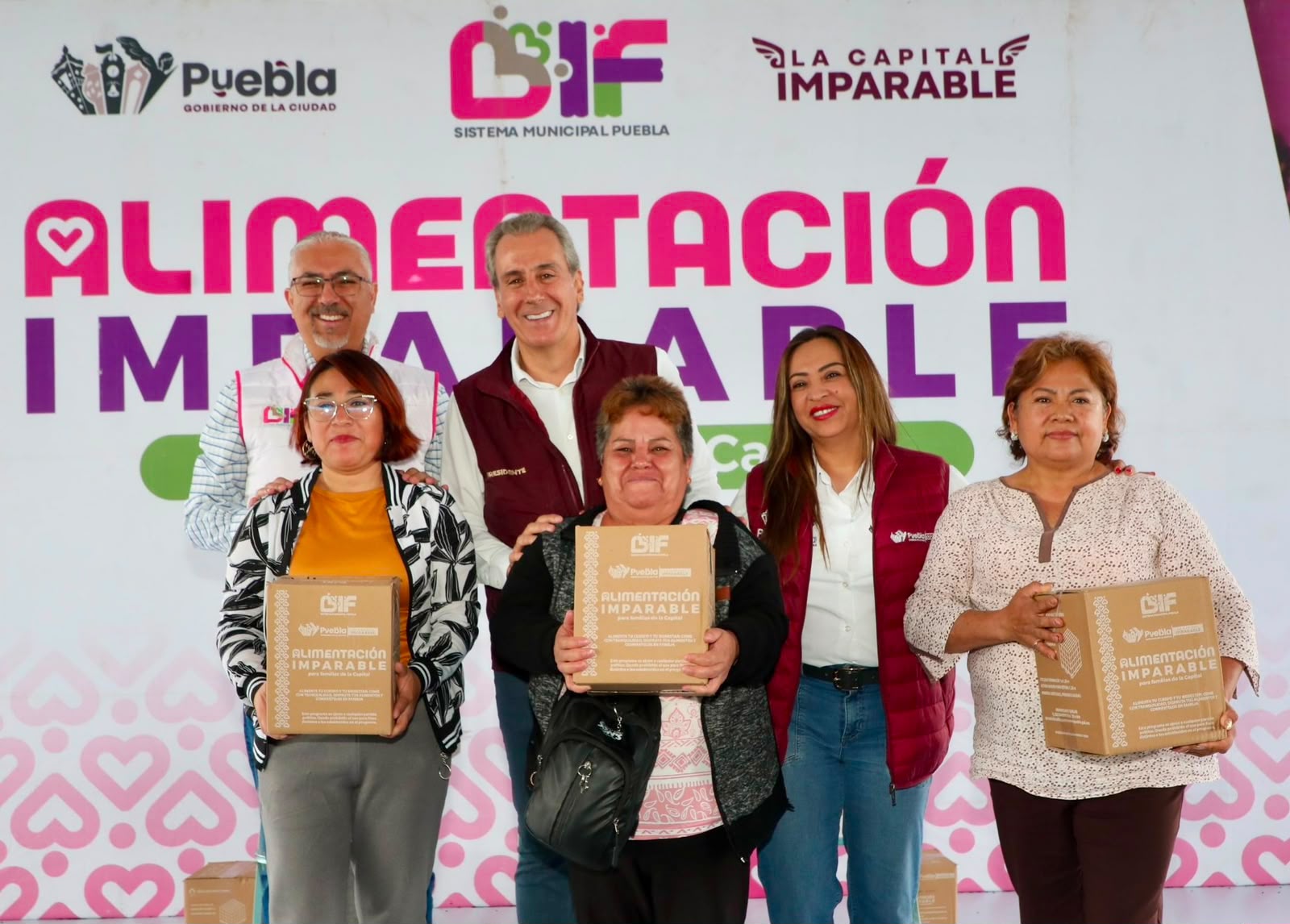 Pepe Chedraui reafirma su compromiso con la seguridad alimentaria con entrega de despensas en Lomas de San Miguel