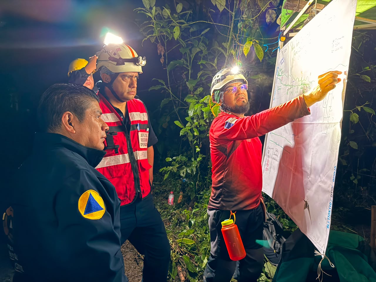 Localiza Protección Civil dos cuerpos en Grutas de Chichicazapa
