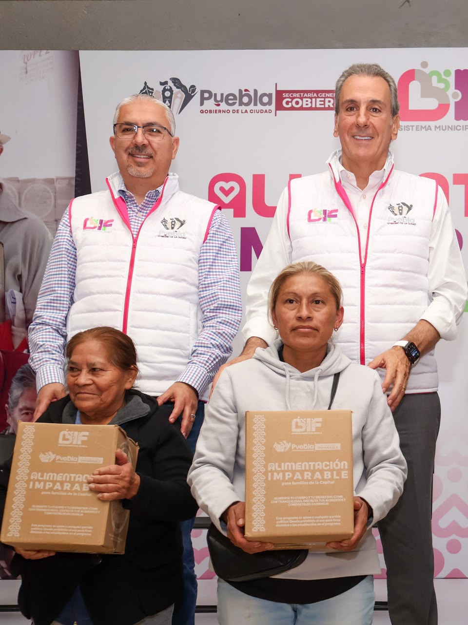 Fortalecen Pepe Chedraui y MariElise Budib seguridad alimentaria con entrega de despensas en San Francisco Totimehuacan