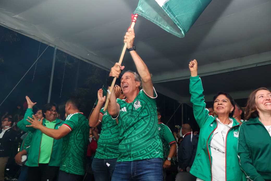 Más de 100 mil personas disfrutaron de las actividades en el Zócalo con “El Fútbol Se Vive Aquí”