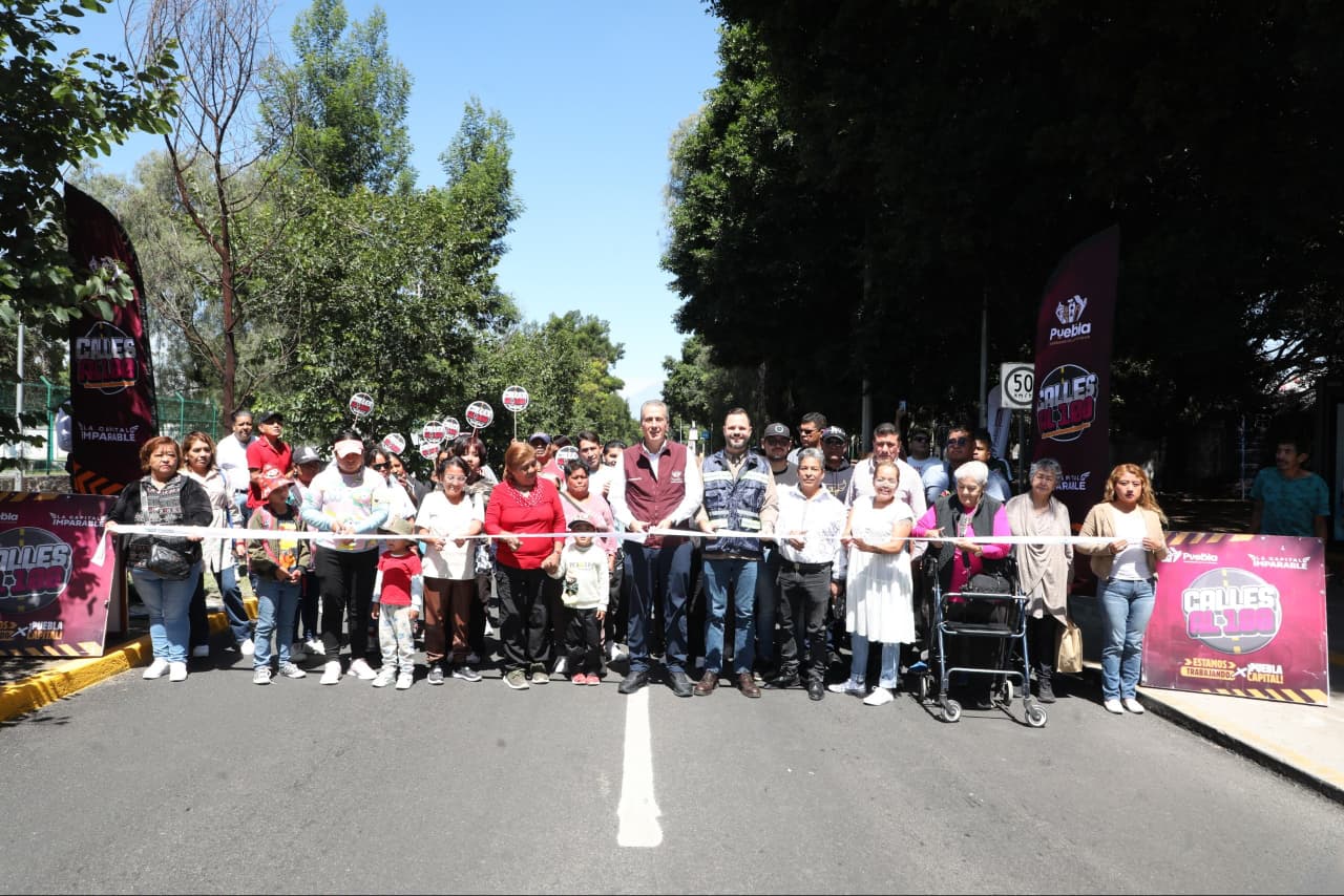 Inaugura Pepe Chedraui rehabilitación del bulevar Xonaca con el Tren Capitalino de Pavimentación