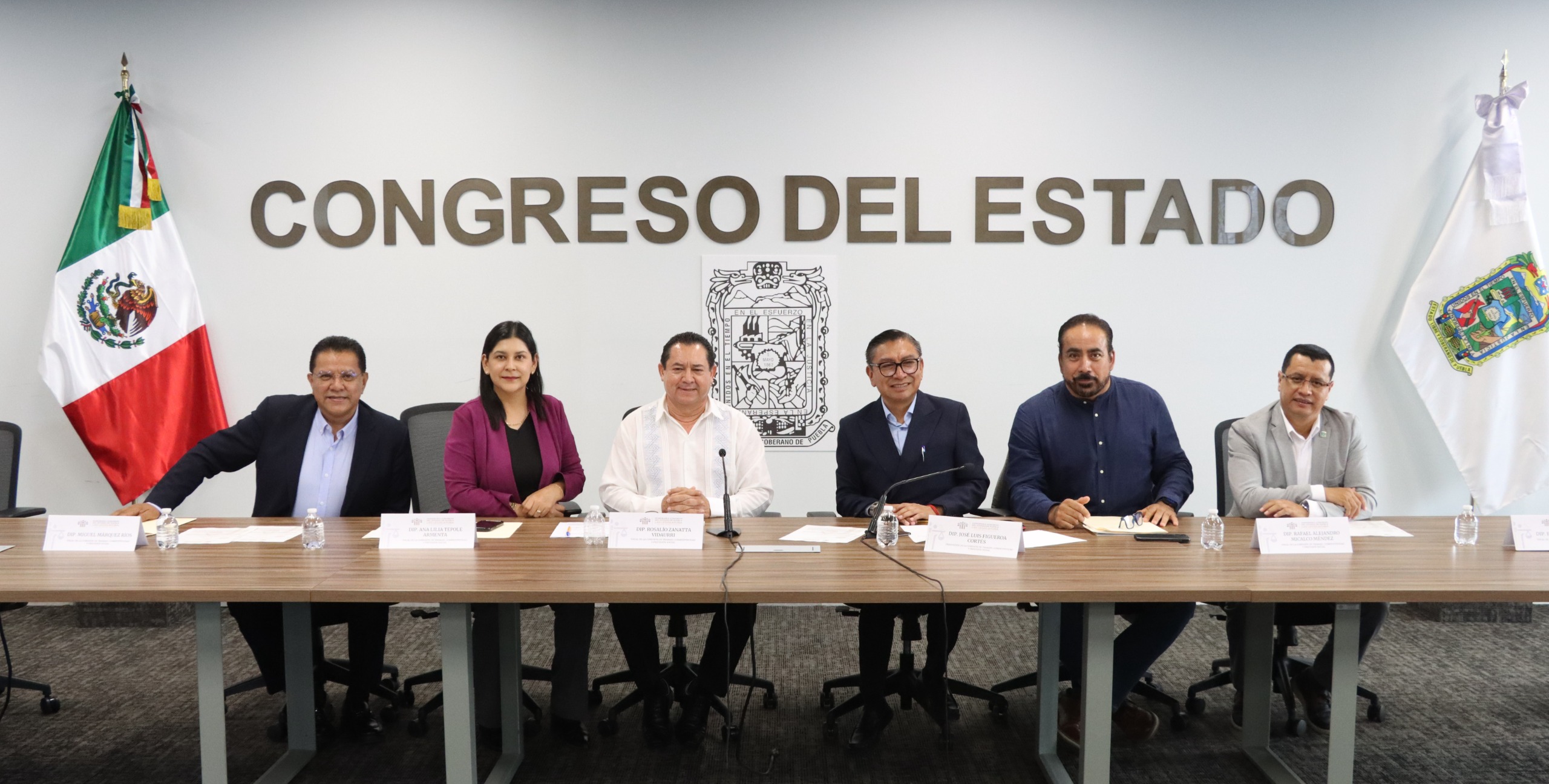 Aprueba Comisión del Congreso exhortos para fortalecer los derechos laborales de personas trabajadoras del SEDIF, del hogar y de la construcción