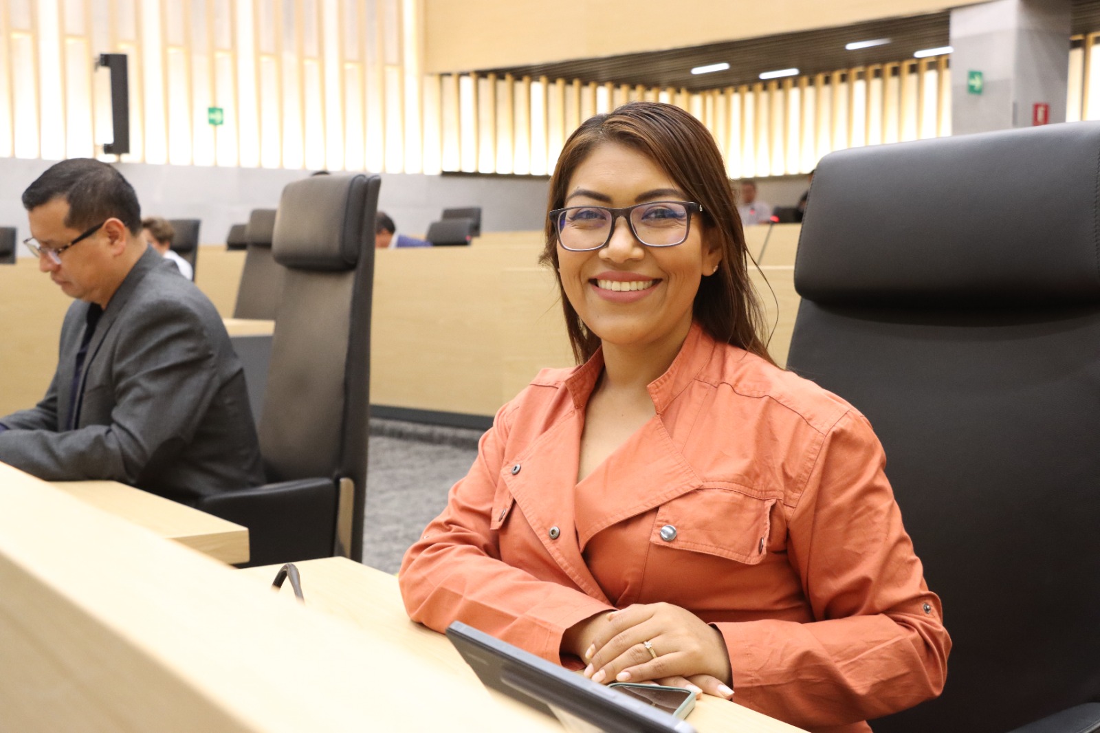Proponen Leonela Jazmín Martínez y Elías Lozada iniciativa para impedir matrimonio a deudores alimentarios en Puebla