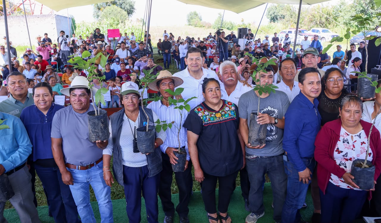Obra comunitaria fortalece turismo y desarrollo en San Nicolás de los Ranchos