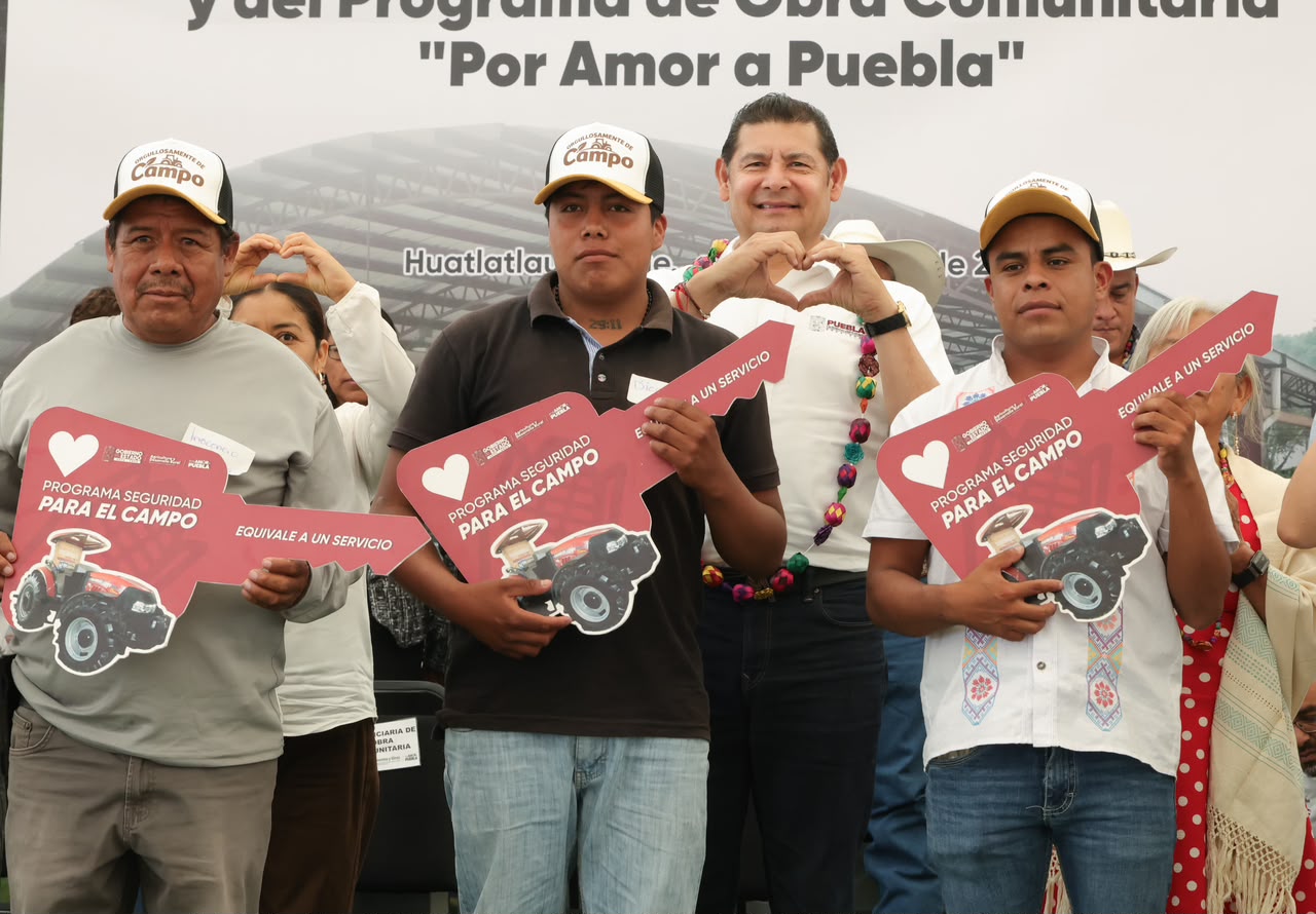 Infraestructura carretera y obra comunitaria construyen bienestar en Huatlatlauca: Armenta Mier