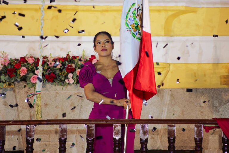  ¡Viva México! ¡Viva la democracia, viva la libertad y viva San Andrés Cholula!