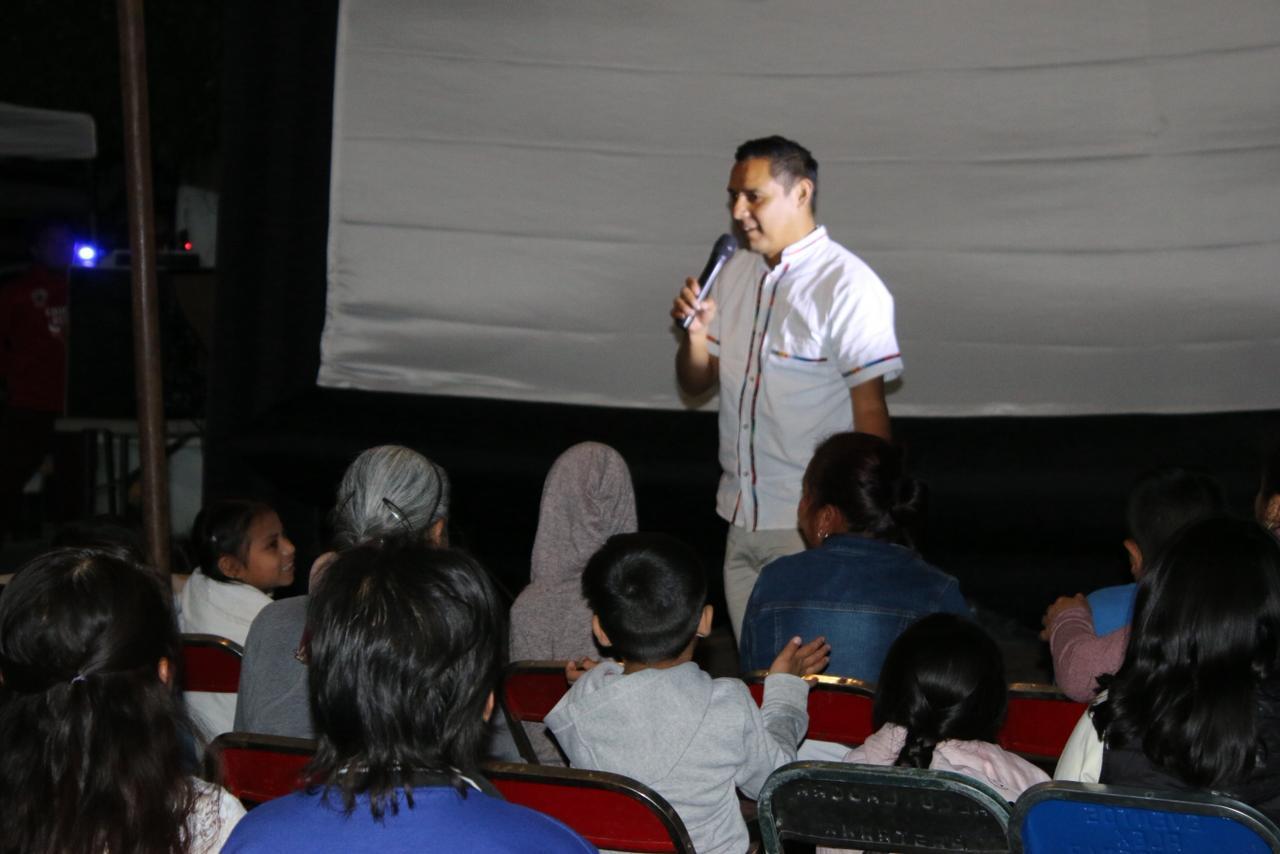 Arranca Agustín Tenocelotl el programa «Cine en tu calle» en Ocoyucan