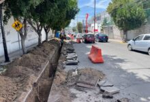 Para mejorar el servicio a más de 4 mil 700 habitantes, Agua de Puebla sustituye la red de agua potable sobre la 25 Sur, de la Diagonal 19, a la 37 poniente