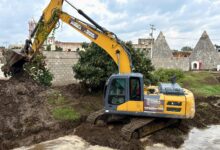 Gobierno estatal despliega maquinaria pesada tras deslaves e inundaciones en Ciudad Serdán