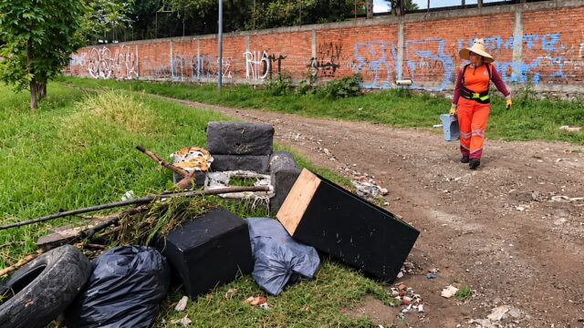 Gobierno de Pepe Chedraui realiza labores de limpieza en Puente Negro y Santuario ante lluvias