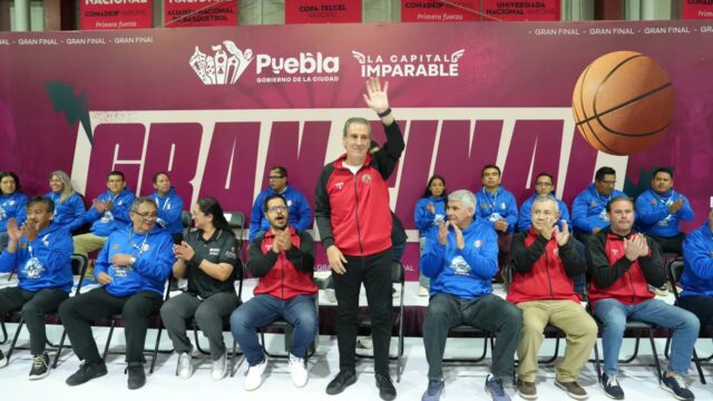 Acompaña Pepe Chedraui a jóvenes basquetbolistas en la final estatal de la Liga Telmex-Telcel 2026