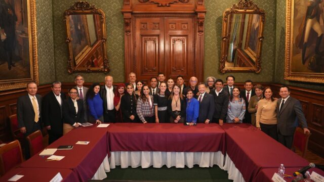 Ante presidenta Sheinbaum, gobernador Alejandro Armenta refrenda compromiso de puebla con bienestar de familias