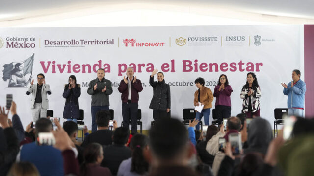 La Transformación cree en los derechos del pueblo de México: Presidenta encabeza entrega de Viviendas para el Bienestar en Morelia